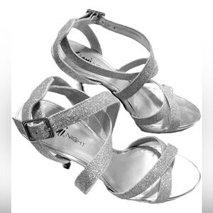Fioni Night Women’s 10 Silver Glitter Strappy Heels Elegant Party Shoes